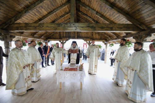 Sfânta Liturghie arhierească în Parohia Lucăceşti, Maramureş Poza 272723