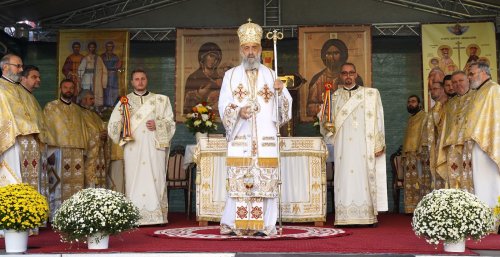 Slujire arhierească la Catedrala din Alba Iulia Poza 273332