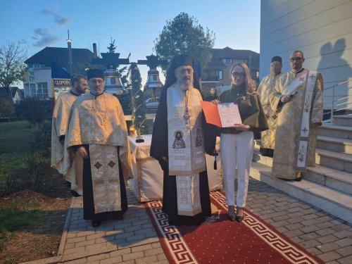 Noi clopote la biserica parohiei Platoul Romanilor din Alba Iulia Poza 275353