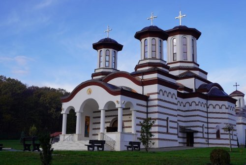 Sfântul Mina, hramul noii biserici a Mănăstirii „Hristos Pantocrator” din Alba Iulia Poza 276631