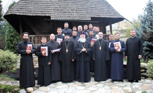 Noi duhovnici în Arhiepiscopia Craiovei Poza 280338
