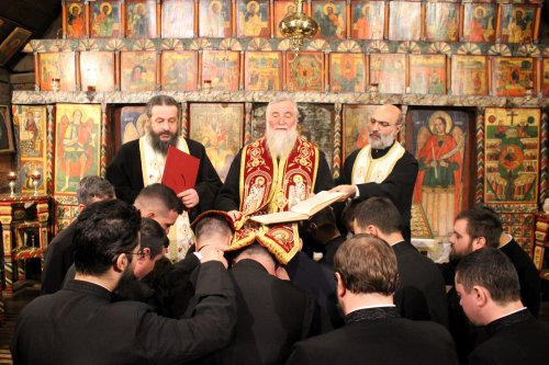 Noi duhovnici în Arhiepiscopia Craiovei Poza 280339