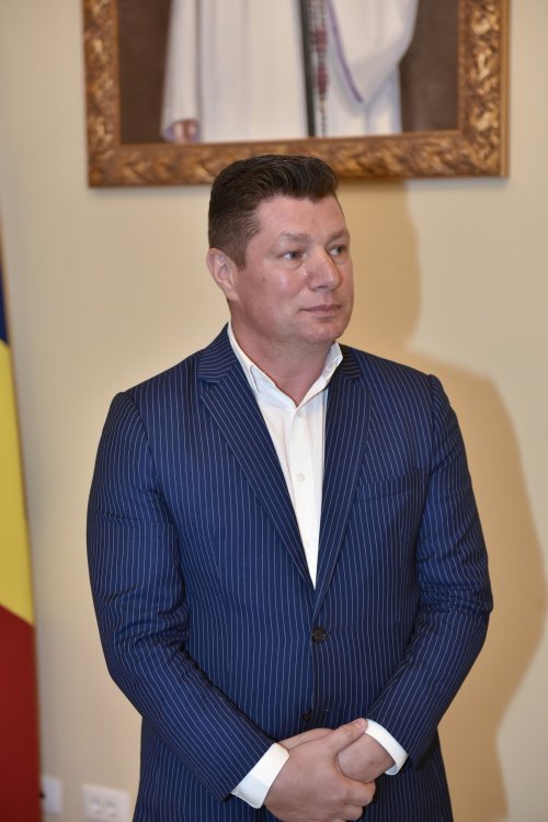 Distincție oferită de Patriarhul României primarului din Techirghiol Poza 281106