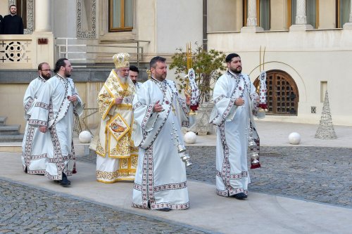 Praznic luminos la Catedrala Patriarhală din București Poza 282360