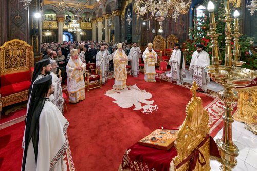 Praznic luminos la Catedrala Patriarhală din București Poza 282365