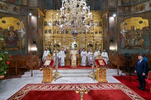 Praznic luminos la Catedrala Patriarhală din București Poza 282385