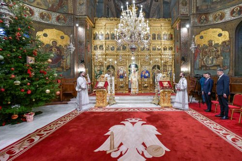 Praznic luminos la Catedrala Patriarhală din București Poza 282396