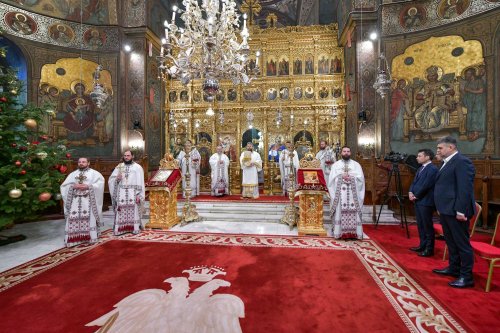 Praznic luminos la Catedrala Patriarhală din București Poza 282415