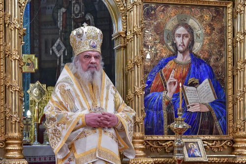 Praznic luminos la Catedrala Patriarhală din București Poza 282428