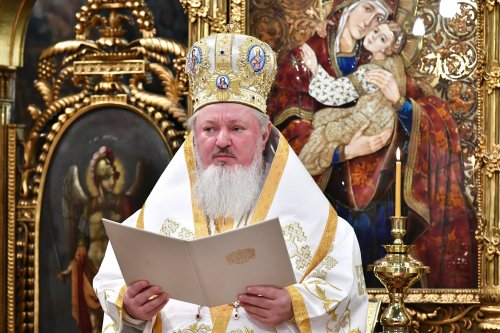 Proclamarea anului 2024 în Patriarhia Română ca „Anul omagial al pastoraţiei şi îngrijirii bolnavilor” şi „Anul comemorativ al tuturor Sfinţilor tămăduitori fără de arginţi” Poza 282873