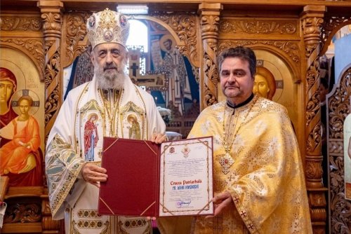 Biserica „Sfântul Ioan Botezătorul” din Parohia Alba Iulia-Tolstoi a fost târnosită Poza 283404