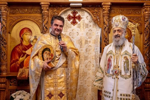 Biserica „Sfântul Ioan Botezătorul” din Parohia Alba Iulia-Tolstoi a fost târnosită Poza 283410