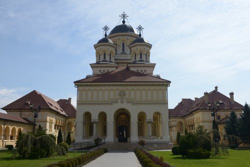 Organizarea Bisericii Ortodoxe Române în istorie şi azi Poza 286376