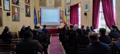 Proiectele Eparhiei Sibiului prezentate clericilor din Protopopiatul Braşov Poza 287304