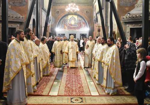 Liturghie arhierească la Catedrala Mitropolitană din Cluj‑Napoca Poza 287489