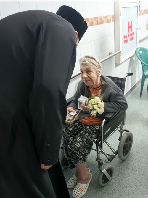 Activitate de ajutorare a bătrânilor suferinzi în Protoieria Panciu Poza 287913