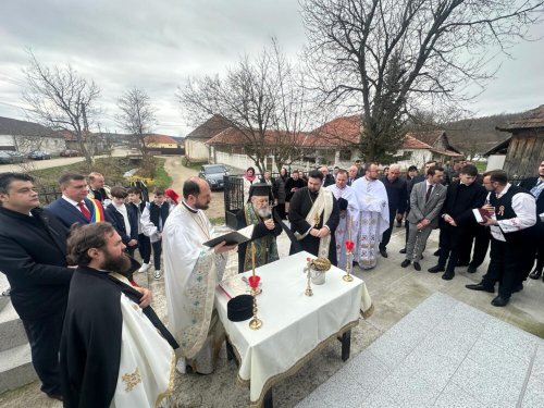 Înnoirea bisericii unei filii din județul Arad Poza 288354