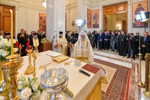 Patriarhul României a sfințit capela din incinta Palatului Parlamentului Poza 289734