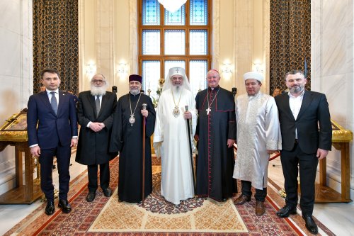 Patriarhul României a sfințit capela din incinta Palatului Parlamentului Poza 289756