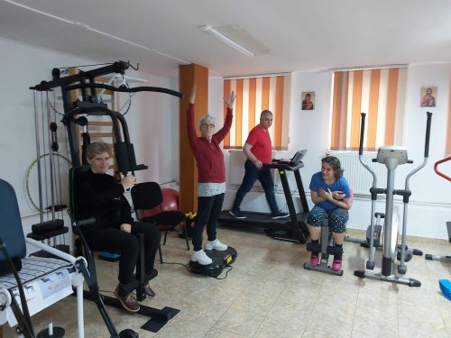 Lucrare filantropică la Centrul „Sfântul Meletie” din Alba Iulia Poza 290087