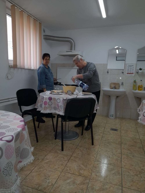 Lucrare filantropică la Centrul „Sfântul Meletie” din Alba Iulia Poza 290092