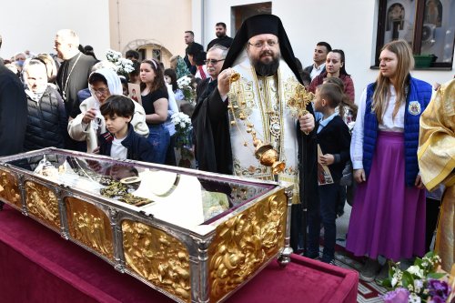 Pelerinajul istoric din Arhiepiscopia Bucureștilor a continuat în sectorul 4  Poza 291933