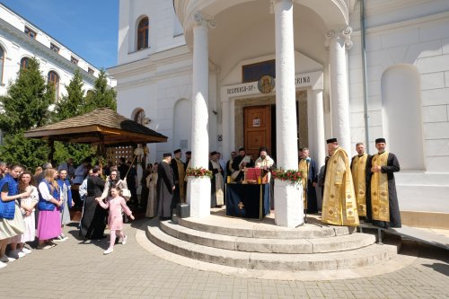 Pelerinajul istoric din Arhiepiscopia Bucureștilor a continuat în sectorul 4  Poza 291954