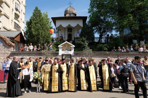 Pelerinajul istoric din Arhiepiscopia Bucureștilor a continuat în sectorul 4  Poza 291958