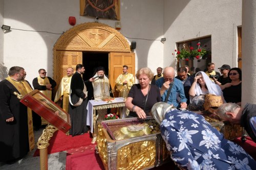 Pelerinajul istoric din Arhiepiscopia Bucureștilor a continuat în sectorul 4  Poza 291977