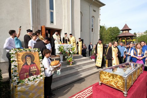 Pelerinajul istoric din Arhiepiscopia Bucureștilor a continuat în sectorul 4  Poza 291979