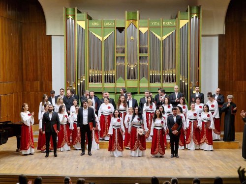 Corala Patriarhiei Române a concertat la Universitatea Naţională de Muzică Poza 292117