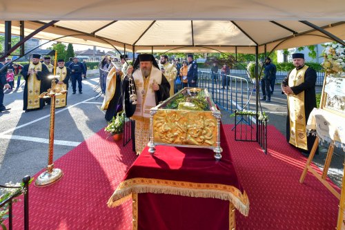Sfântul Dimitrie cel Nou și-a încheiat călătoria în Arhiepiscopia Bucureștilor Poza 292737