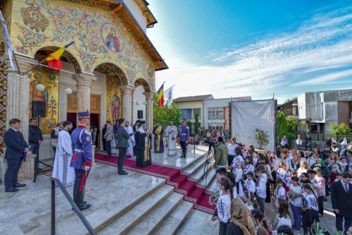 Sfântul Dimitrie cel Nou și-a încheiat călătoria în Arhiepiscopia Bucureștilor Poza 292762
