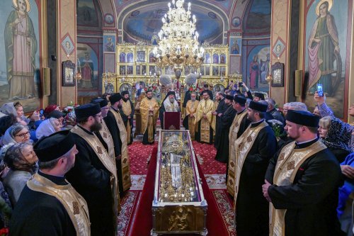 Sfântul Dimitrie cel Nou și-a încheiat călătoria în Arhiepiscopia Bucureștilor Poza 292806