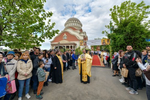 Sfântul Dimitrie cel Nou și-a încheiat călătoria în Arhiepiscopia Bucureștilor Poza 292831