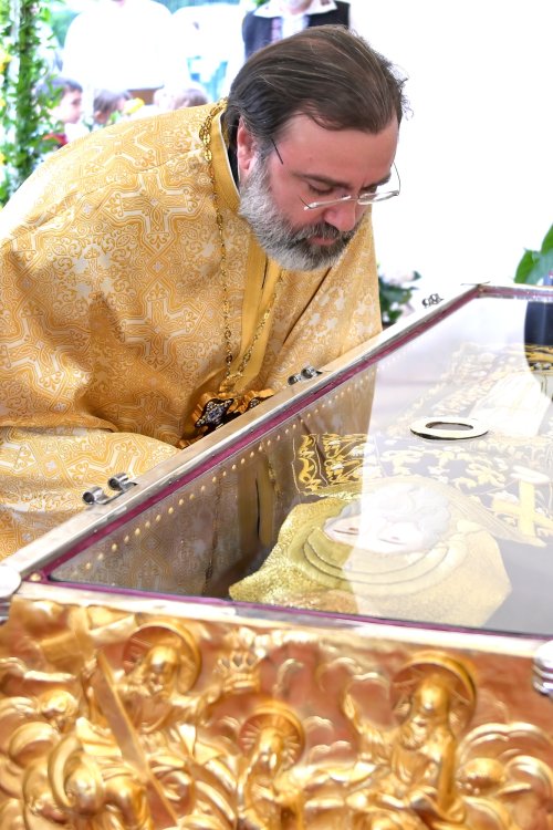 Sfântul Dimitrie cel Nou și-a încheiat călătoria în Arhiepiscopia Bucureștilor Poza 292842