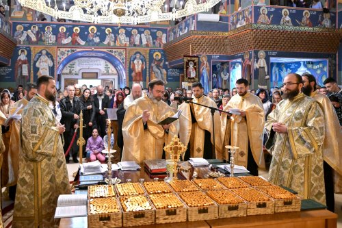 Sfântul Dimitrie cel Nou și-a încheiat călătoria în Arhiepiscopia Bucureștilor Poza 292846