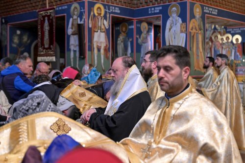 Sfântul Dimitrie cel Nou și-a încheiat călătoria în Arhiepiscopia Bucureștilor Poza 292847
