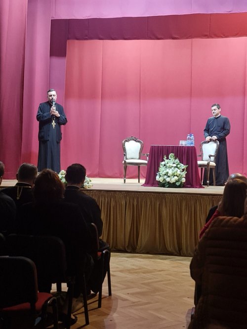 Conferința „Generația Dopaminei” în orașul bihorean Salonta Poza 292965