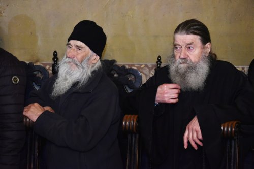 Rugăciune de laudă adusă Mucenicului Gheorghe la Mănăstirea Cernica Poza 292993