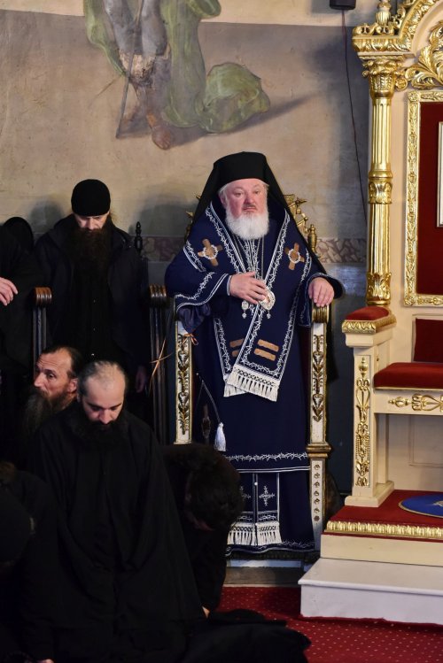 Rugăciune de laudă adusă Mucenicului Gheorghe la Mănăstirea Cernica Poza 292995