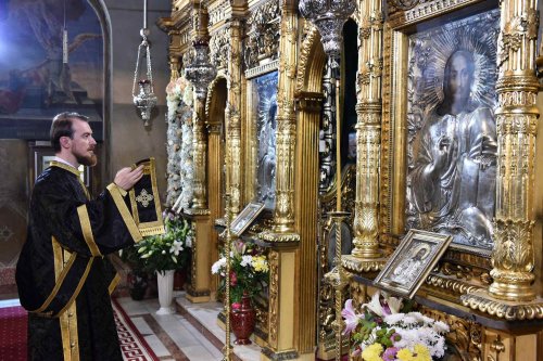 Rugăciune de laudă adusă Mucenicului Gheorghe la Mănăstirea Cernica Poza 292996