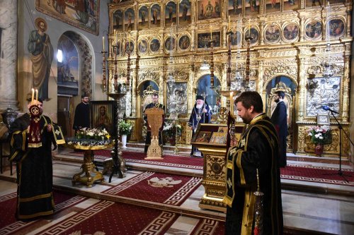 Rugăciune de laudă adusă Mucenicului Gheorghe la Mănăstirea Cernica Poza 293008