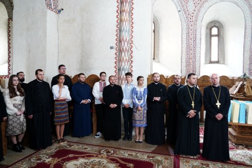 Premierea tinerilor misionari din Arhiepiscopia Târgoviștei Poza 293401