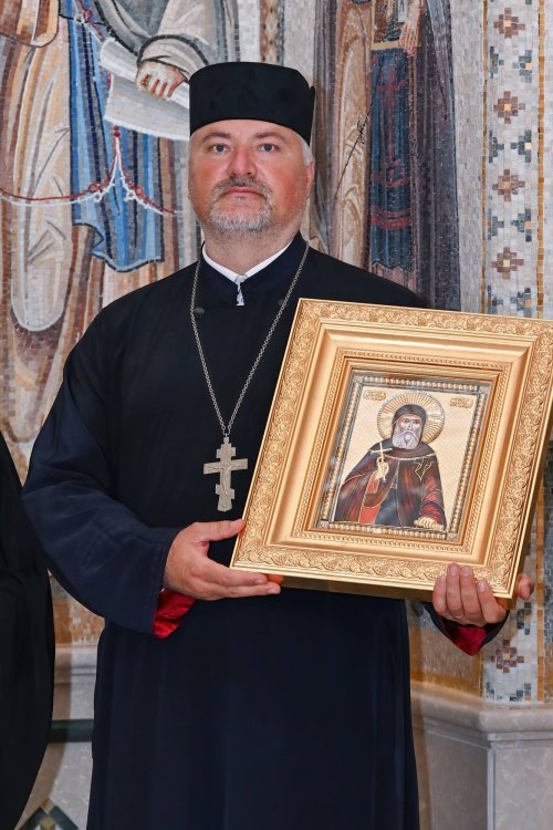 Daruri din partea Patriarhului României pentru paraclisele patriarhale Poza 293639