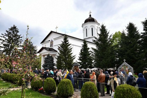 Odoare duhovnicești de mare preț aduse la Mănăstirea Ghighiu
