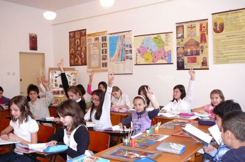 Religia, oficial în şcolile din Republica Moldova