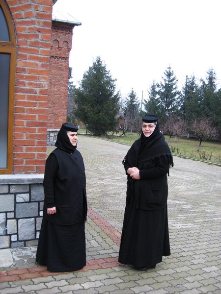 Mama stareţei, călugăriţă în mănăstire