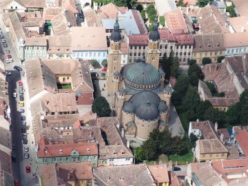 Catedralele din Ardeal, monumentalitate şi spirit românesc