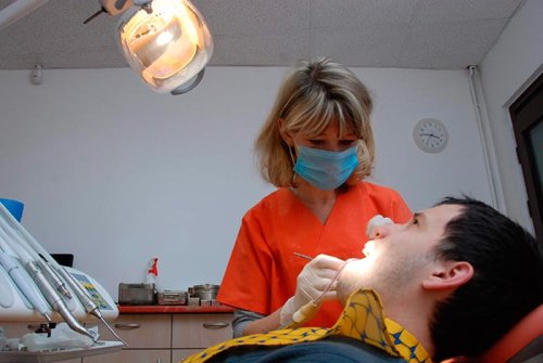 Tot ce trebuie să ştim despre instalarea parodontozei